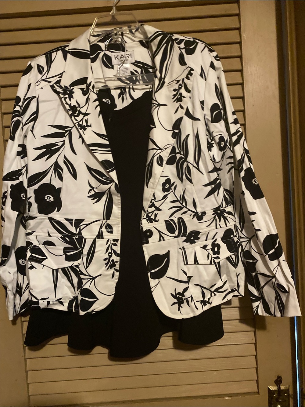 Kari Floral Black & White Women's Blazer